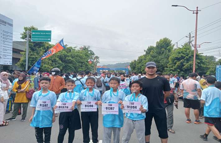 SD Al Irsyad 01 Cilacap Meriahkan Gelaran Cilacap Youth Run 2024