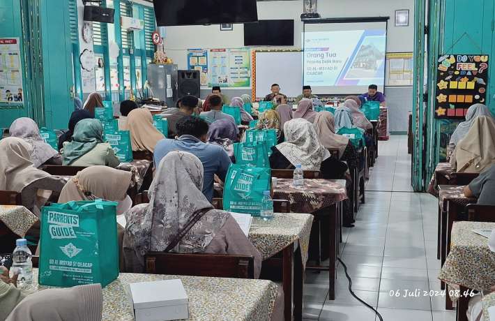 Pertemuan Orang Tua Kelas 1 SD Al Irsyad 01 Cilacap Siapkan Generasi Penerus Bangsa