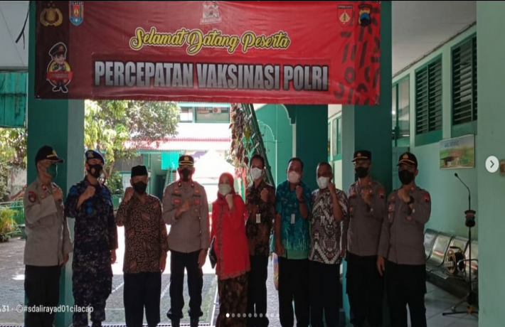 Vaksinasi Dosis 1 Seluruh Siswa SD AL IRSYAD 01 CILACAP