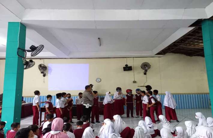 Sosialisasi Anti Bullying dan Narkoba dari Polresta Cilacap